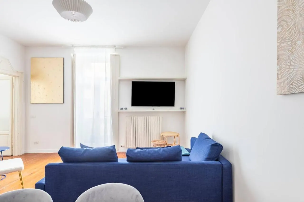 Bocconi 2 Camere In Stile Corte Milanese Apartment Milan
