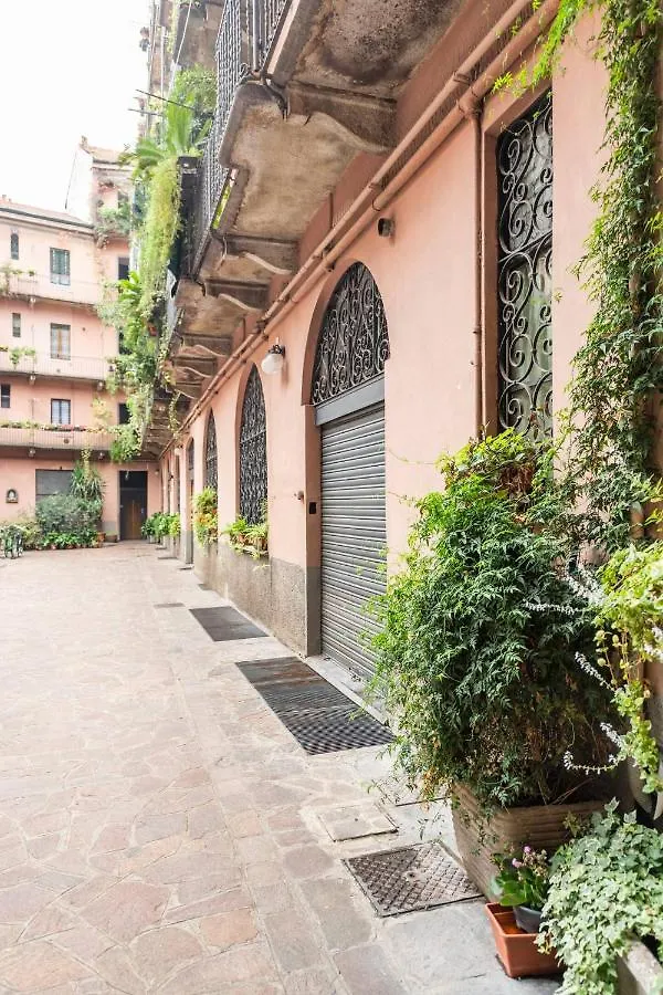 Bocconi 2 Camere In Stile Corte Milanese Apartment Milan